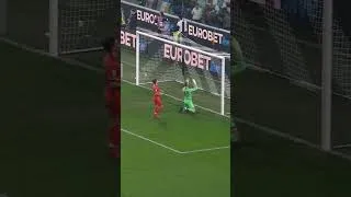 Il tris dell’Udinese che manda KO la Fiorentina 🥊#UdineseFiorentina #SerieAEniLive #DAZN